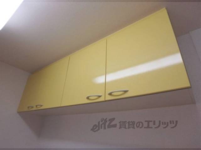 キッチン　キッチン上部収納
