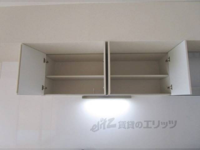 収納　キッチン上