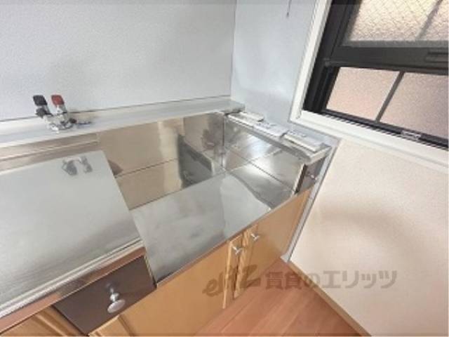 キッチン　コンロ置き場