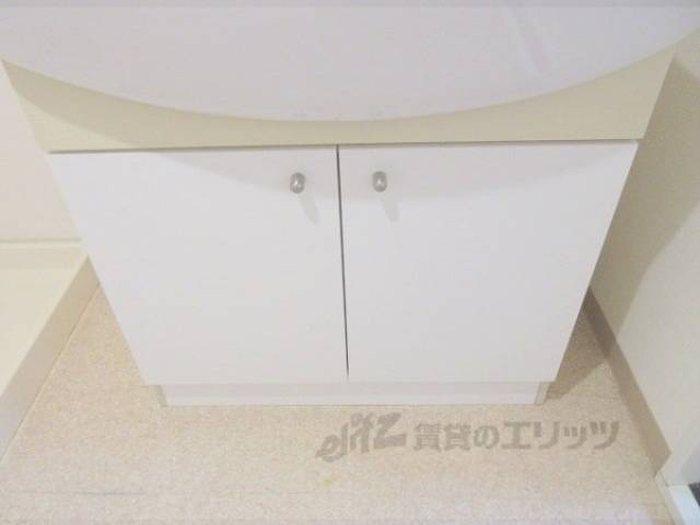 洗面所　下部収納