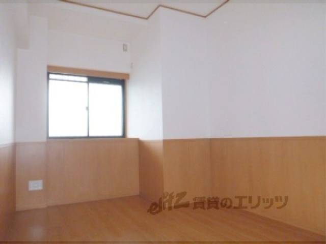 洋室　6.7帖洋室