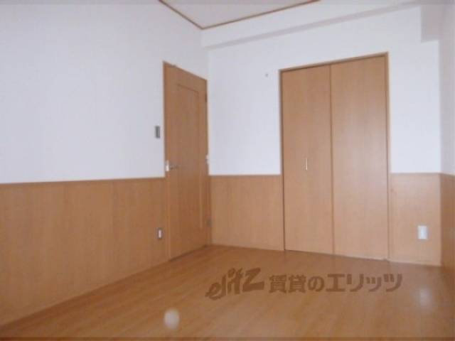 洋室　6.7帖洋室