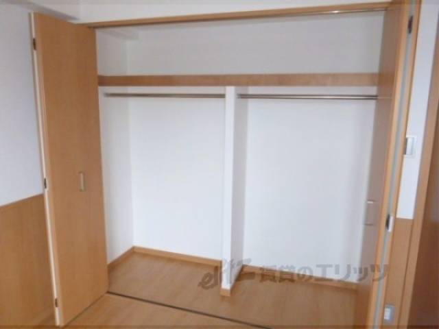 収納　5.2帖洋室収納