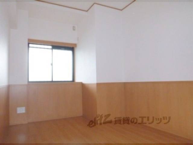 洋室　6.7帖洋室