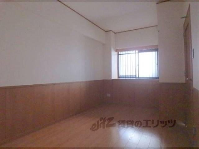 洋室　7.7帖洋室