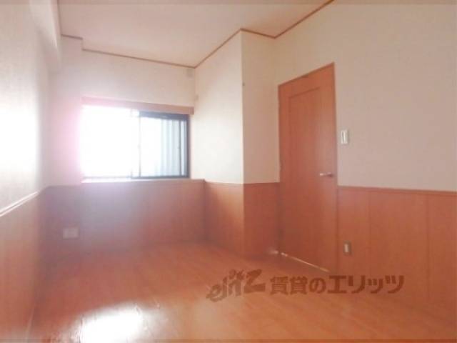 洋室　7.7帖洋室