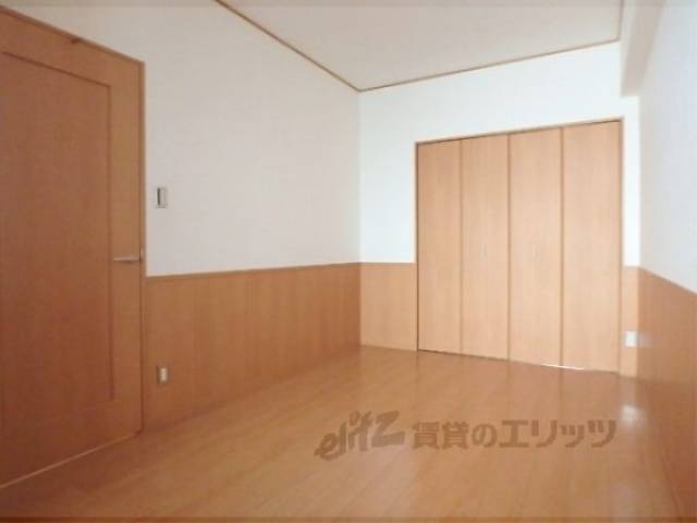 洋室　7.7帖洋室