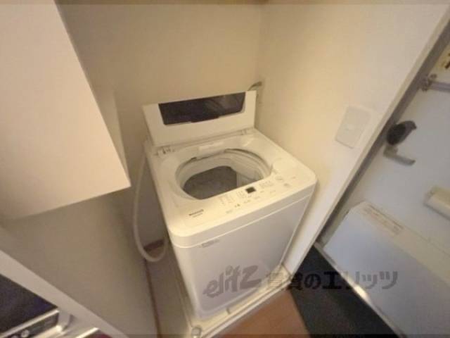 洗濯機置場　洗濯機