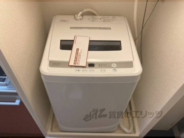 洗濯機置場　洗濯機