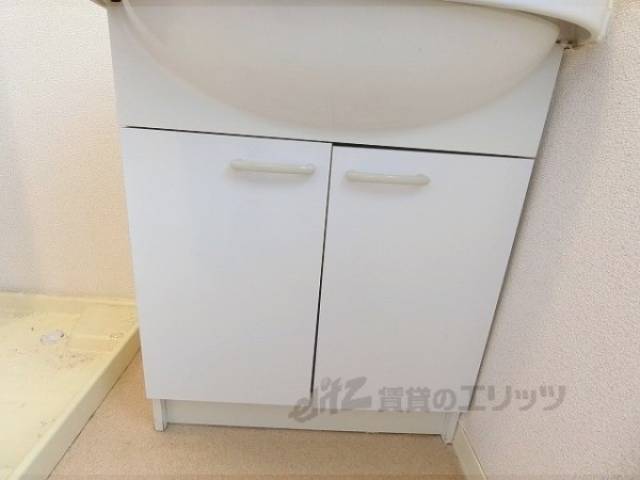 収納　洗面台下