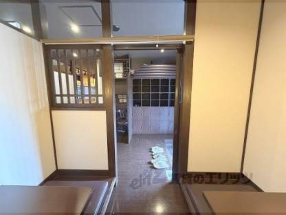 店舗内