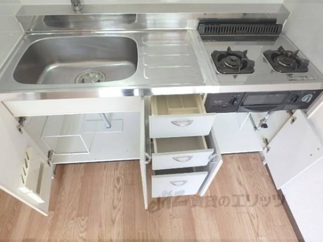 キッチン　下段収納