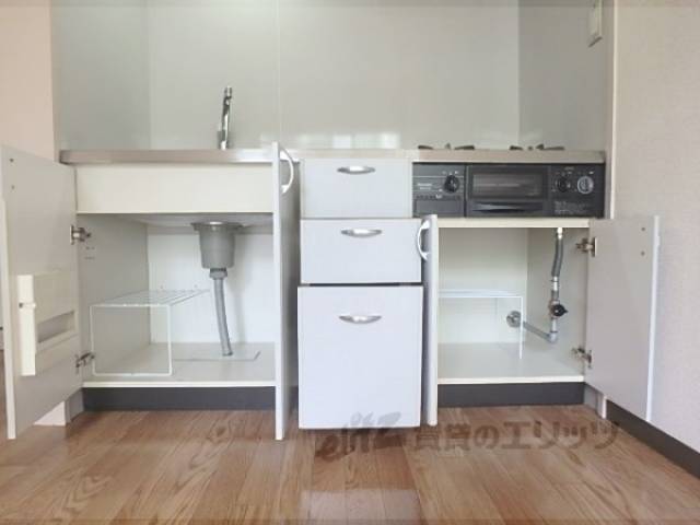 キッチン　下段収納