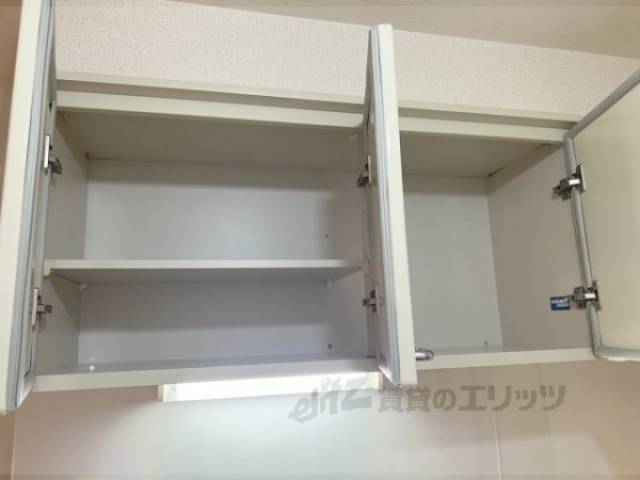 キッチン　上部収納