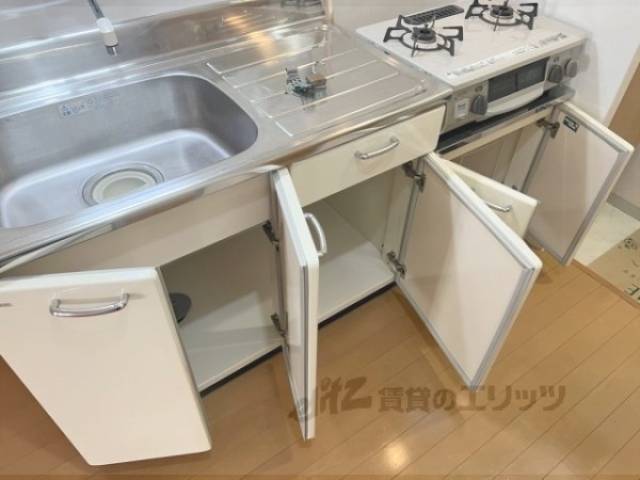 キッチン　下部収納