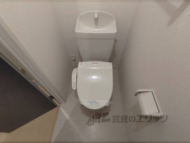 下駄箱　ウォシュレット付き