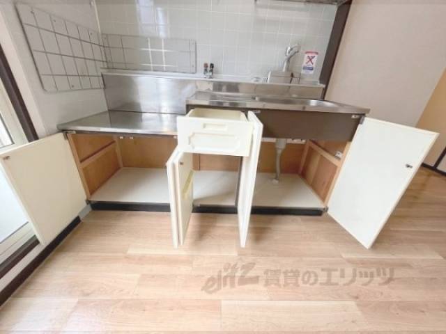 キッチン　収納