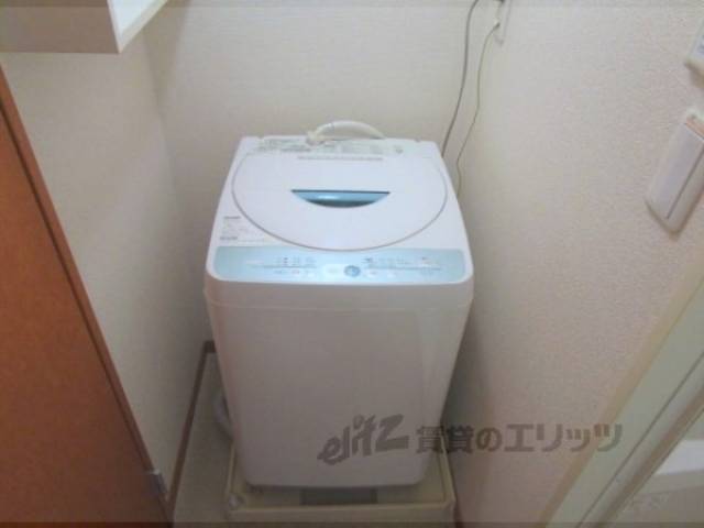 洗濯機置場　洗濯機