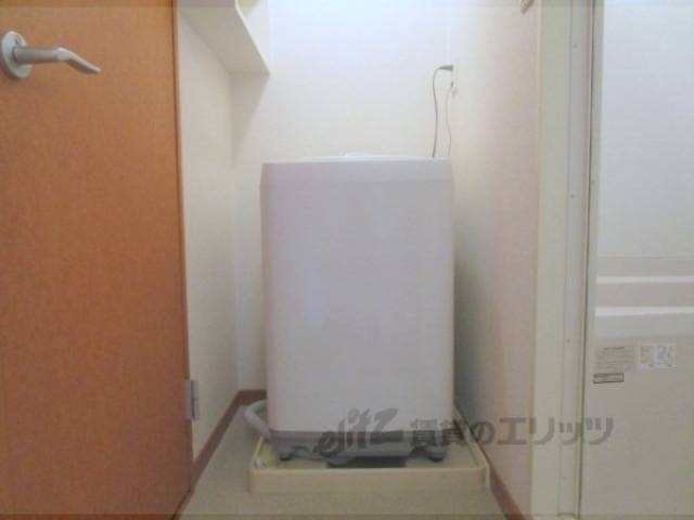 洗濯機置場　洗濯機