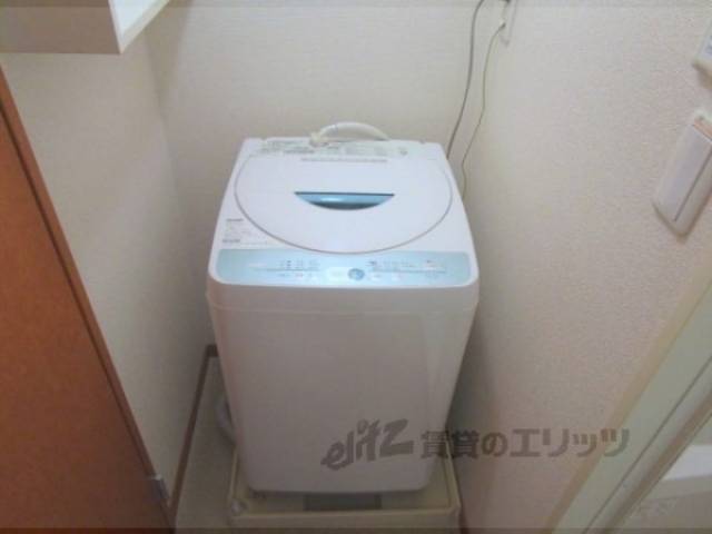 洗濯機置場　洗濯機
