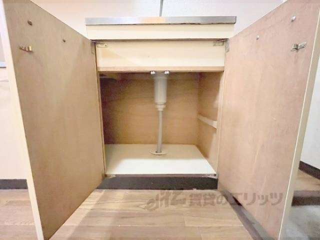 キッチン　下部収納