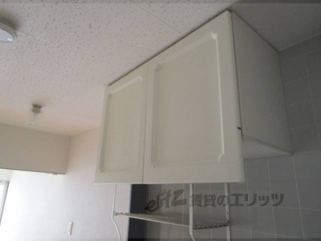 キッチン　収納