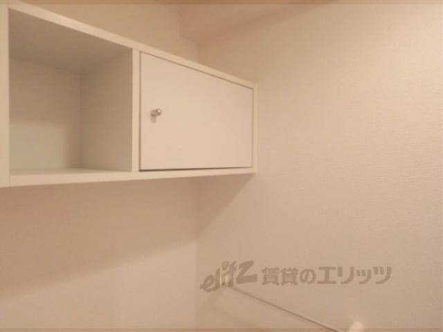 トイレ　トイレ収納