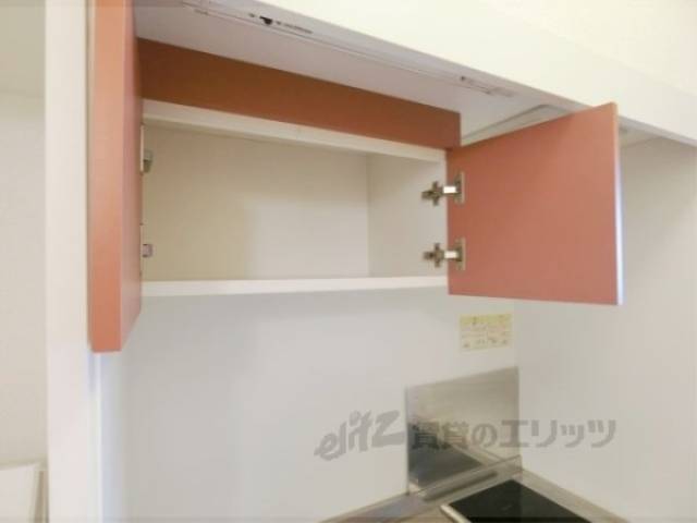 キッチン　収納棚