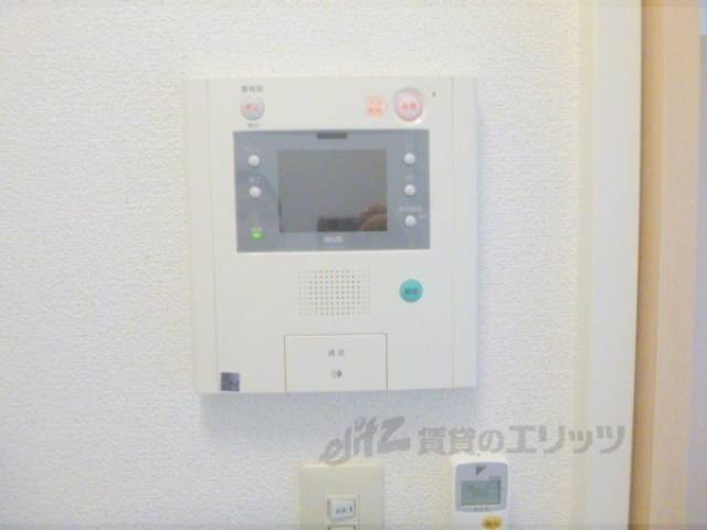 モニターホン　来客の顔が見えて安心です。
