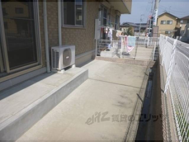 ベランダ　庭