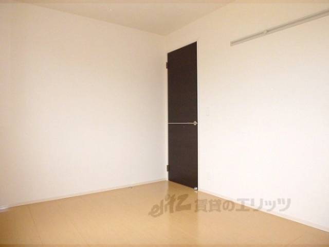 洋室　バルコニー側洋室