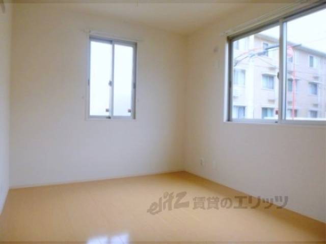 洋室　西側洋室