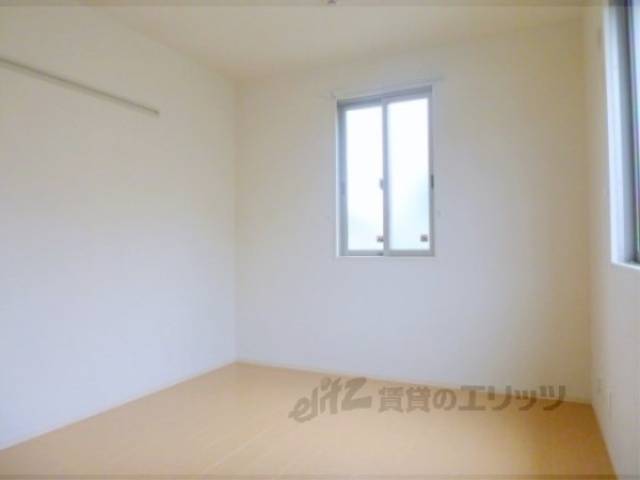 洋室　西側洋室