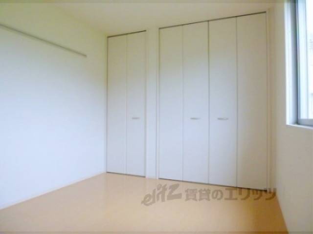 洋室　東側洋室