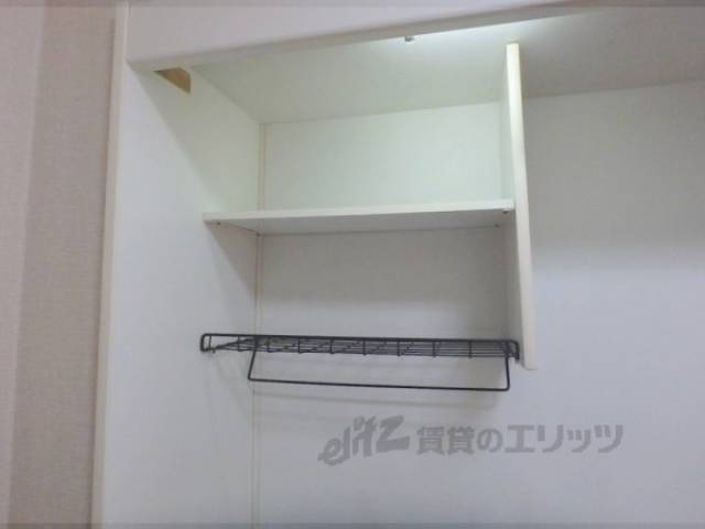 キッチン　収納棚