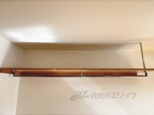 収納　吊り棚