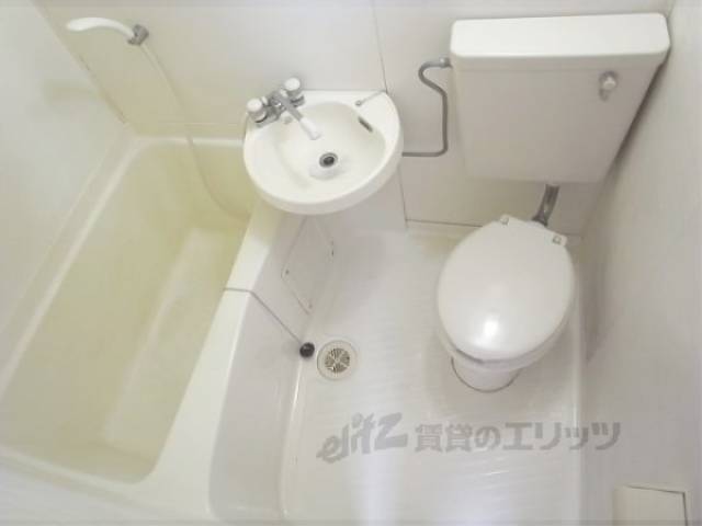 ユニットバス　ユニットバスになっています。