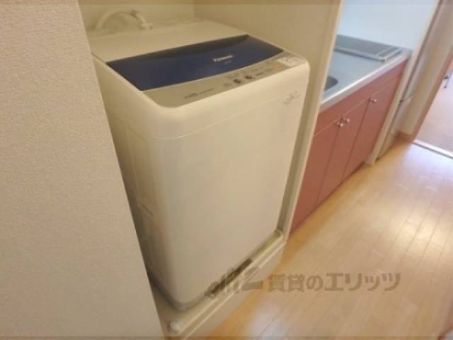 洗濯機置場　洗濯機