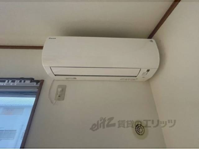 エアコン　洋室側