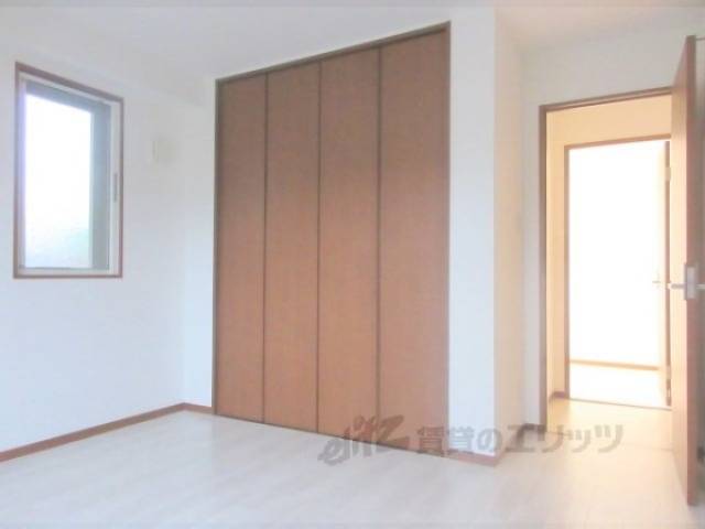 洋室　収納付き４．４帖洋室です。