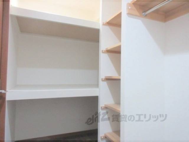 収納　ウォークインクローゼット