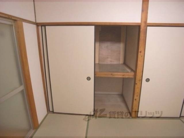 収納　押入（一階和室）