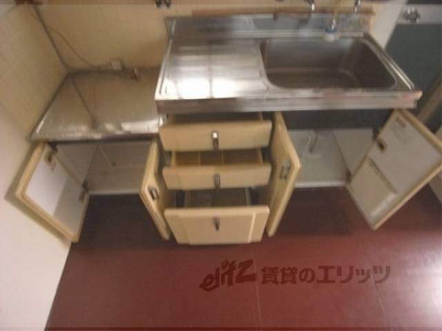 キッチン　キッチン下収納
