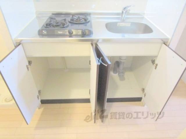 キッチン　キッチン下部収納