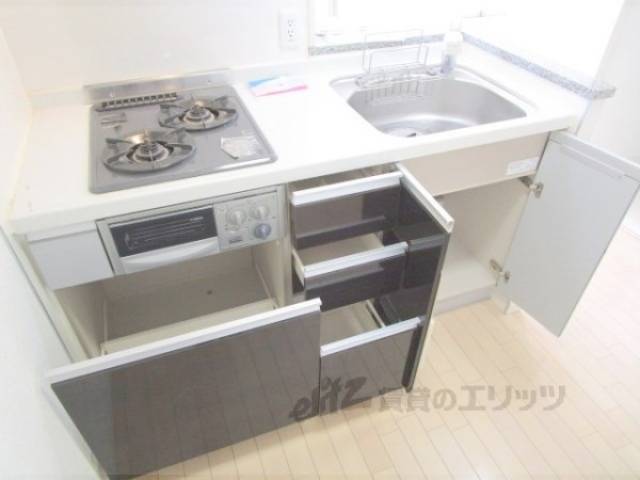 キッチン　キッチン下部収納