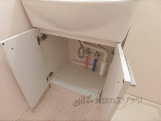 洗面所　下部収納