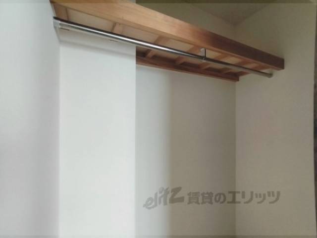収納　エアコン