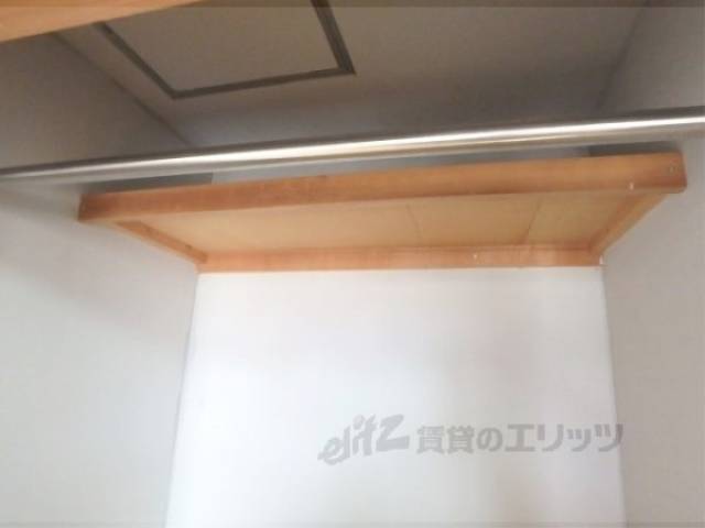 収納　洋室上部収納