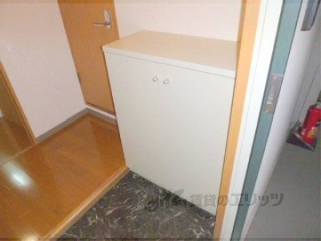 下駄箱　大きな下駄箱が設置済みです。