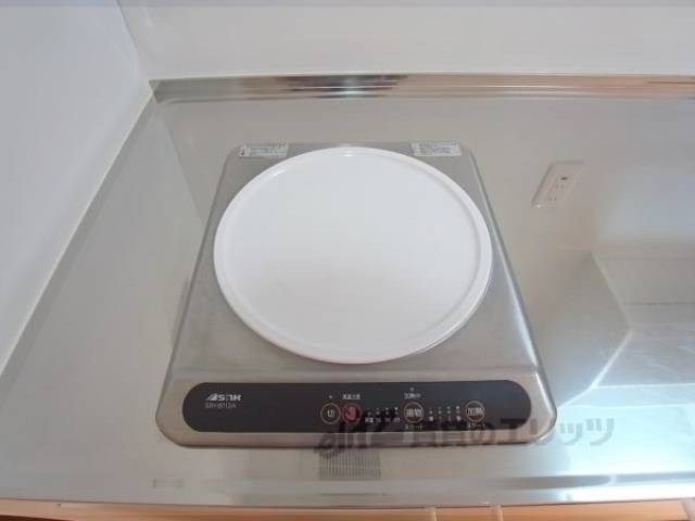 キッチン　コンロ　電気なので安心ですね